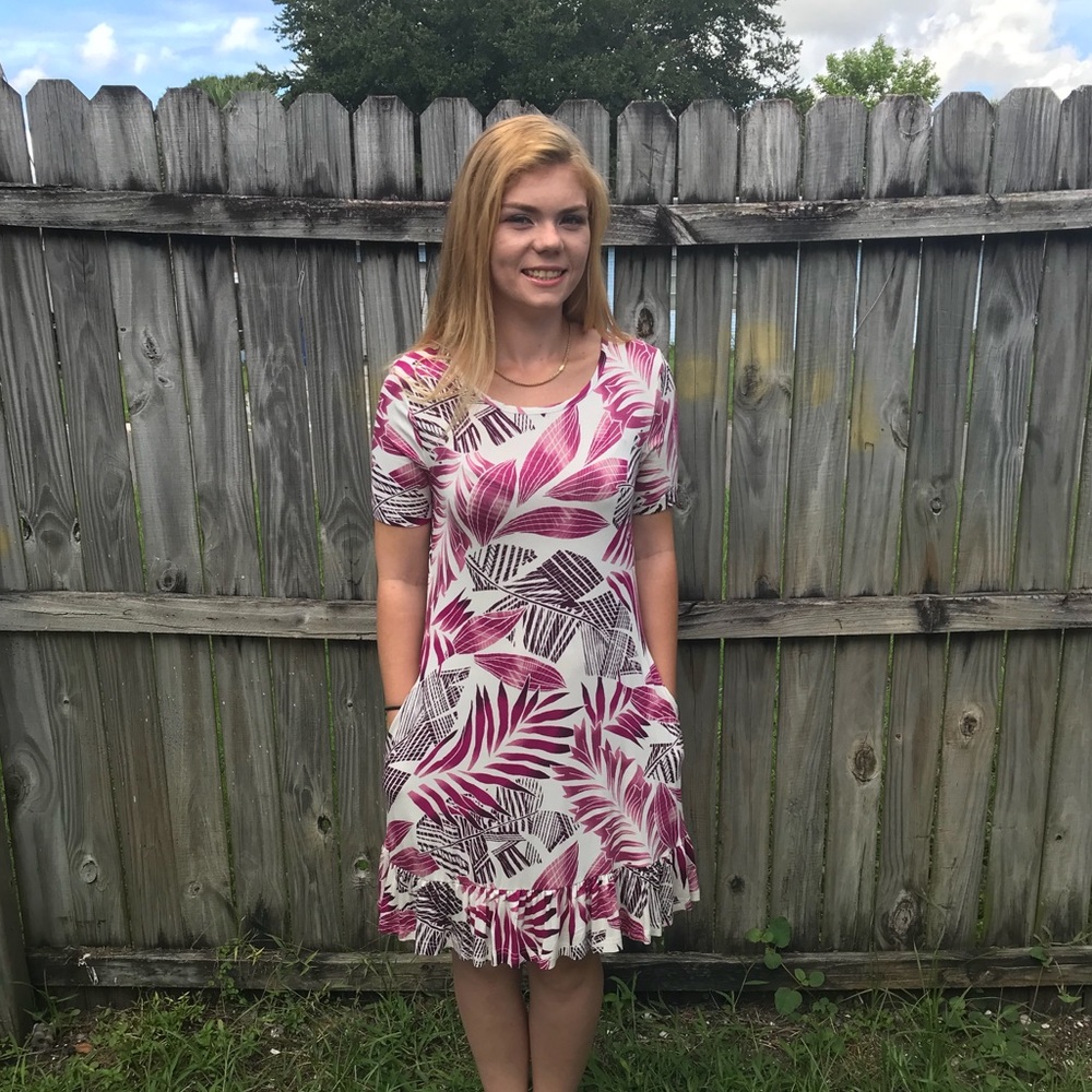 Beautiful knee length Dress with Pockets So Cute